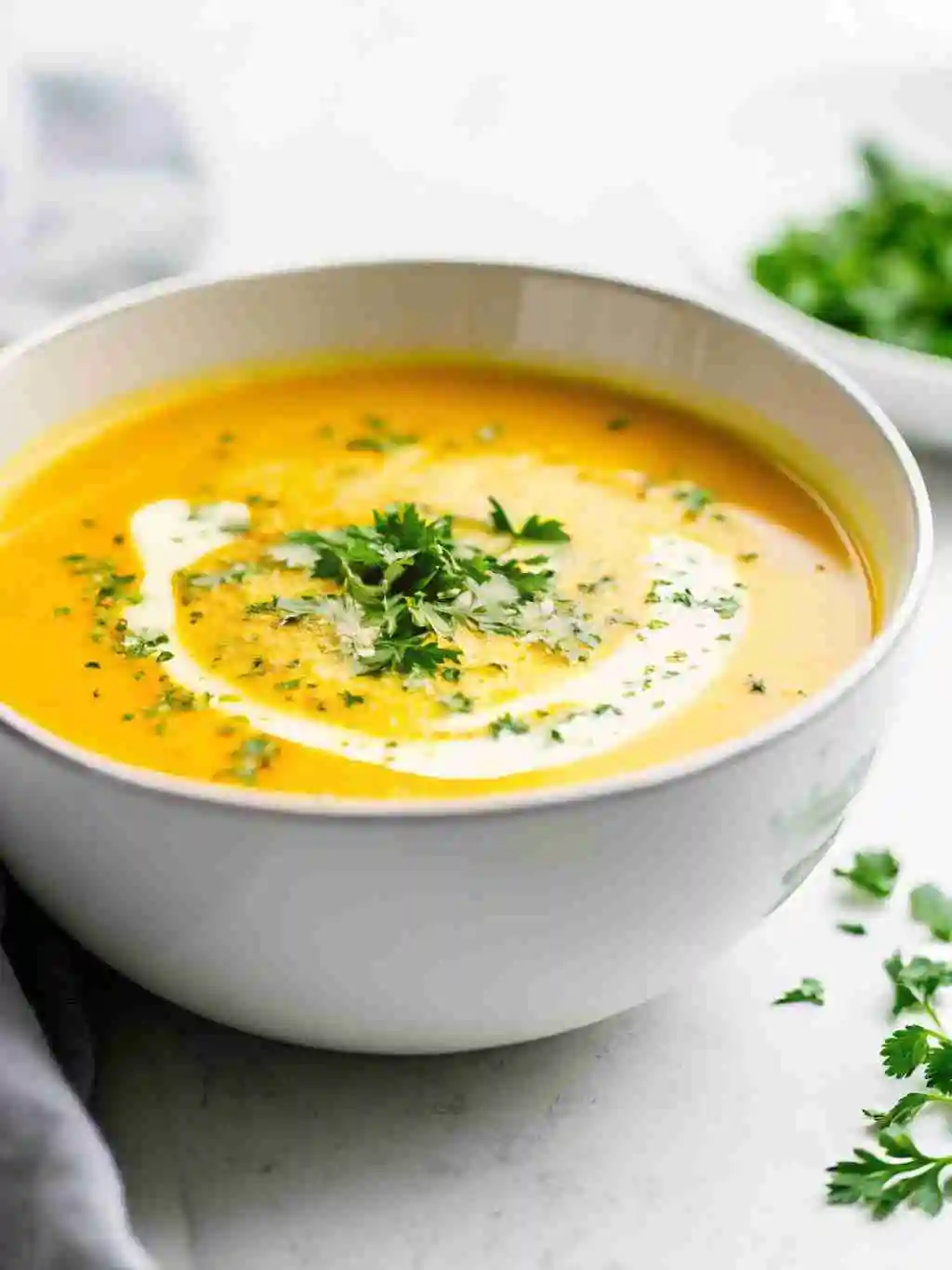 zepbound-sulfur-burps-featured Zepbound-friendly soup with creamy texture, ideal for soothing digestion and reducing sulfur burps.